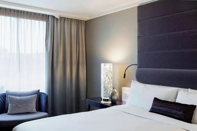 ルネサンス ウィーン シェーンブルン ホテル-クラシック ルーム キングベッド 1 台-6