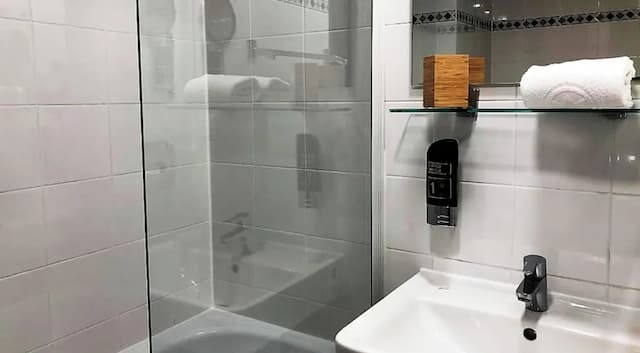 호텔 엔지아나 빈-스탠다드 더블룸-5