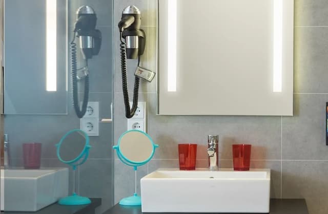 維也納弗朗茲 Holiday Inn - the niu 飯店-標準客房, 1 張加大雙人床-2