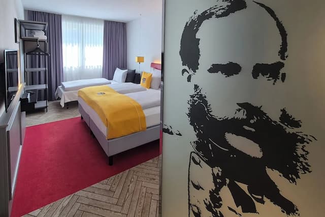 維也納弗朗茲 Holiday Inn - the niu 飯店-尊榮客房, 1 張加大雙人床和 1 張沙發床 (Up to 3 Adults)-10