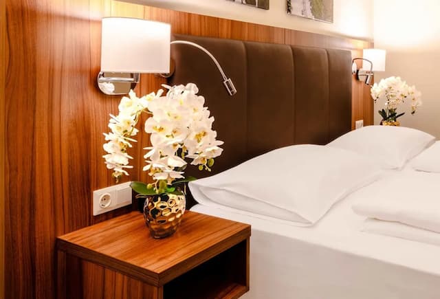 플라자 프리미엄 비엔-클래식 트리플룸-7