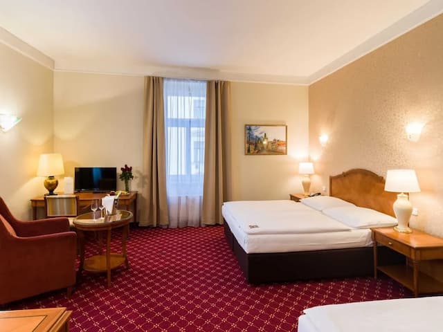 Hotel St George - Czech Leading Hotels-Triple Room-4