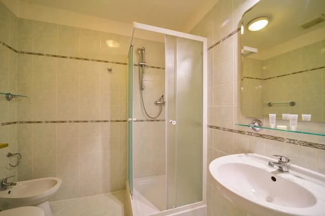 Hotel St George - Czech Leading Hotels-Triple Room-7