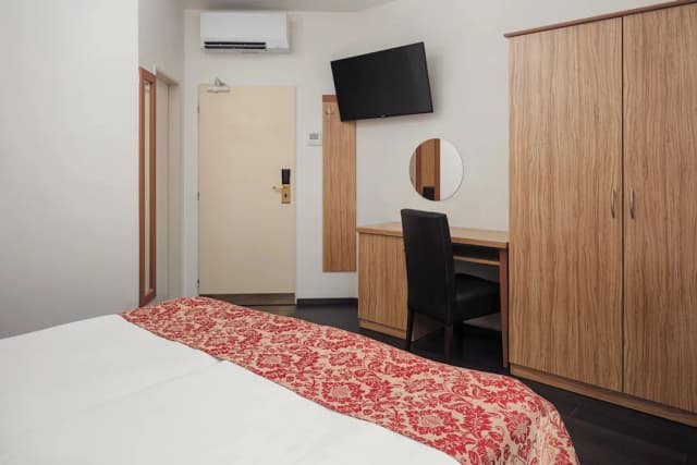 布拉格高級飯店-高級三人房-4