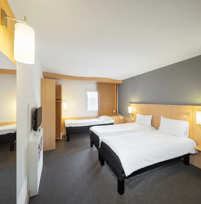 ibis Praha Old Town-标准房, 3 张单人床-1