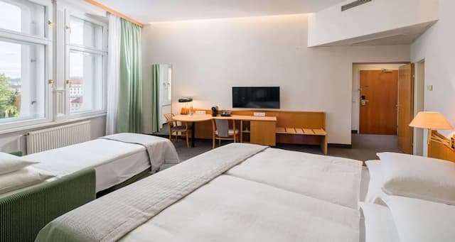 ベストウェスタン ホテル  モラン-スーペリア ルーム ダブルベッド 1 台ソファーベッド付き 浴槽 (with Sofabed)-3