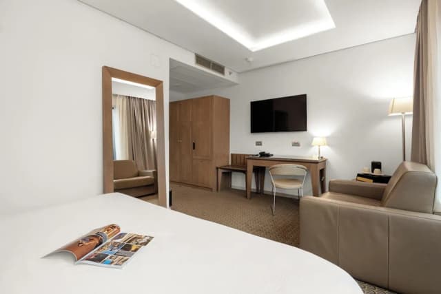 호텔 로얄 프라하-이그제큐티브 더블룸 또는 트윈룸, 발코니 (with Sofa Bed)-6