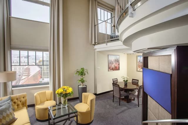 Hilton Prague Old Town-套房, 1 张特大床-9