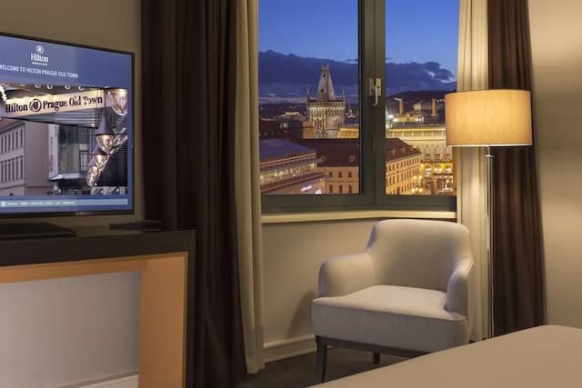 Hilton Prague Old Town-客房, 1 张特大床-7