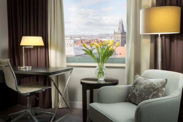 Hilton Prague Old Town-客房, 1 张特大床-1