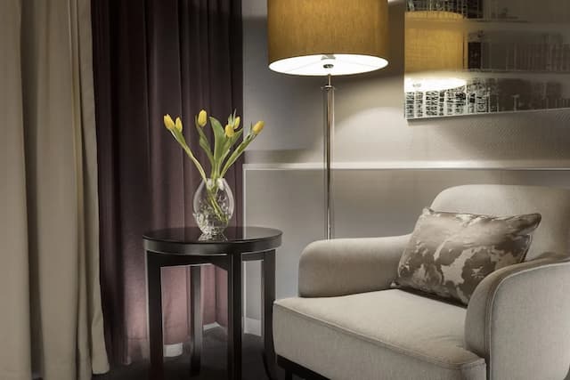 Hilton Prague Old Town-行政套房, 1 张特大床-3