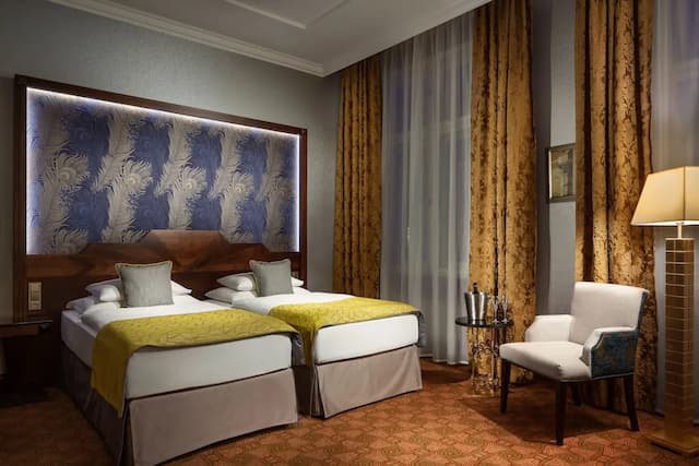 帝國藝術裝飾飯店-行政雙人房-2