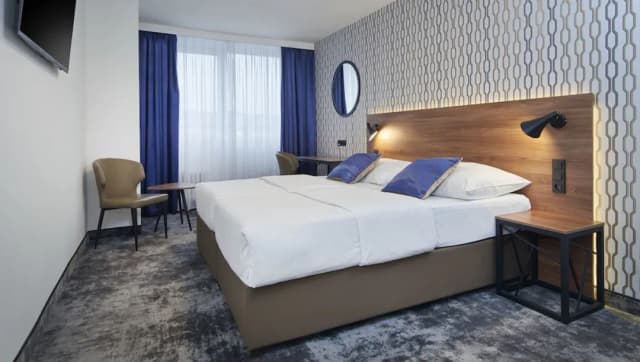 OREA Hotel Pyramida Praha-Deluxe Room, Pool Access-4