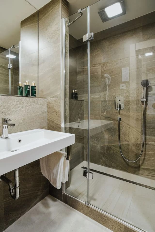 오레아 호텔 피라미다 프라하-디럭스 스위트, 수영장 이용-4