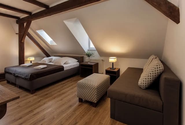 裴森科托舊城飯店-時尚四人房-2