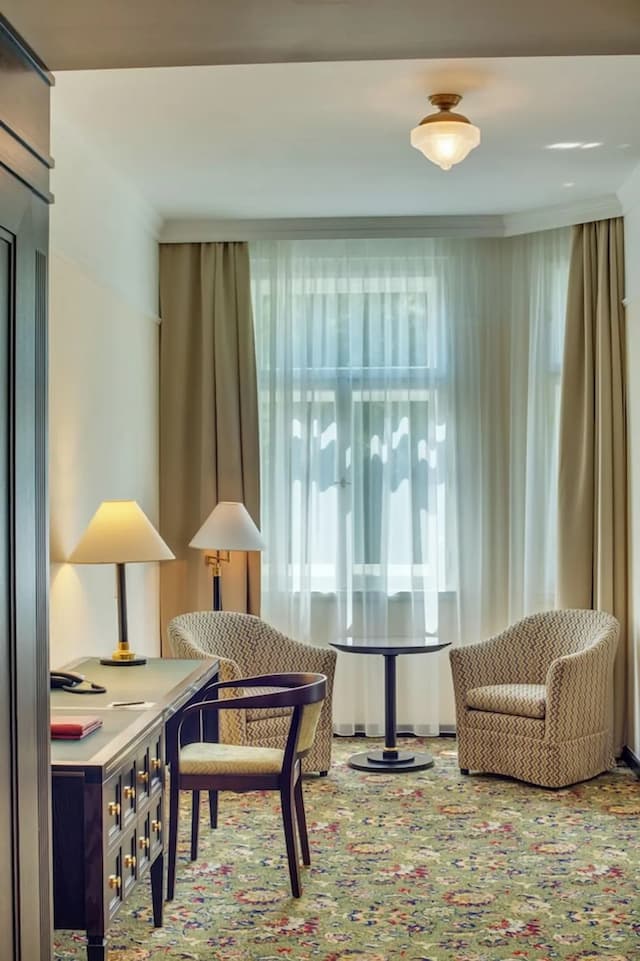 薩沃伊酒店-高級客房-9