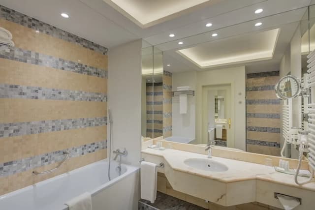 薩沃伊酒店-豪華雙人房-12