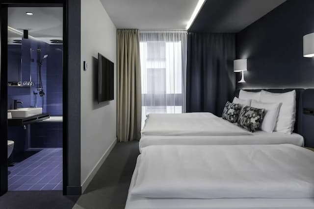 奶油都市飯店-高級三人房-3