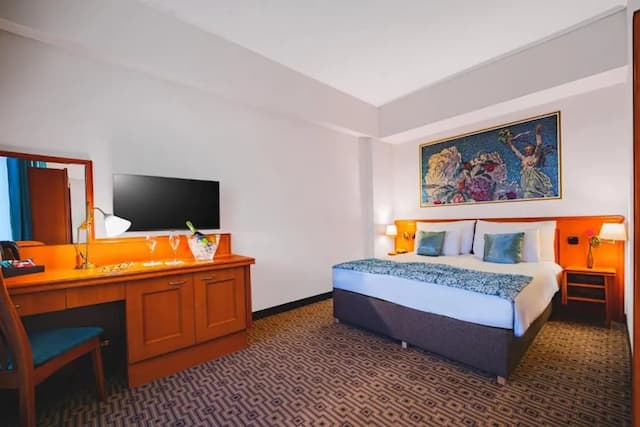 國際大飯店-套房, 高層-1