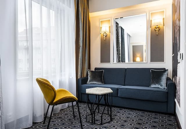 國際大飯店-行政雙人或雙床房 (with king size bed)-3