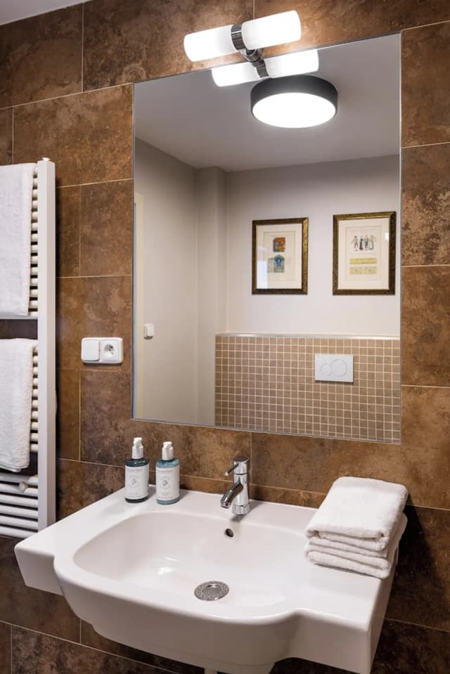 Hotel Unique-Standard Triple Room-7