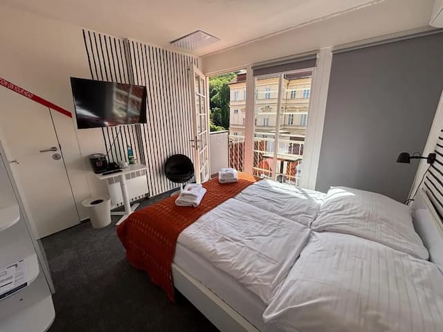 LH 빈티지 디자인 호텔 삭스-Small Double Room with Balcony-6