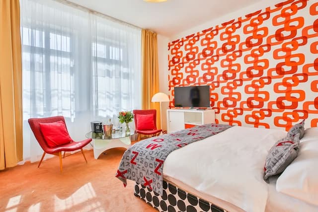 LH 빈티지 디자인 호텔 삭스-Standard Double Room with View of Inside  Atrium-1