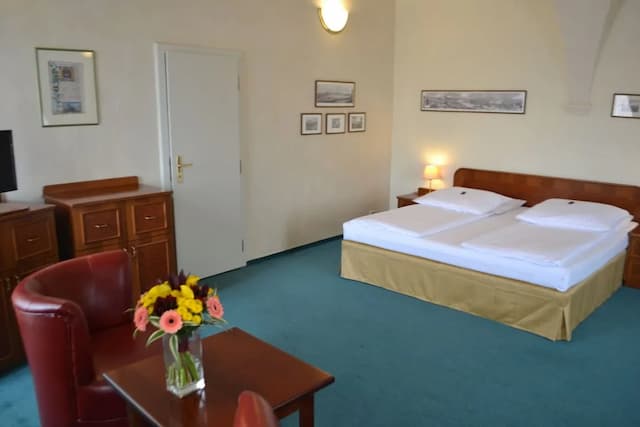 Hotel Adalbert-Deluxe Double Room-1