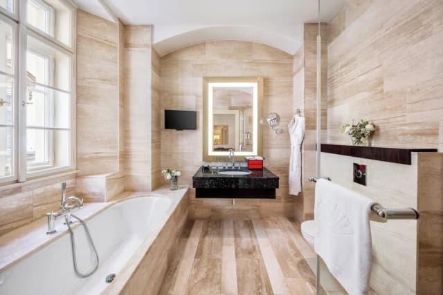 Mandarin Oriental, Prague-高级房, 1 张特大床-4