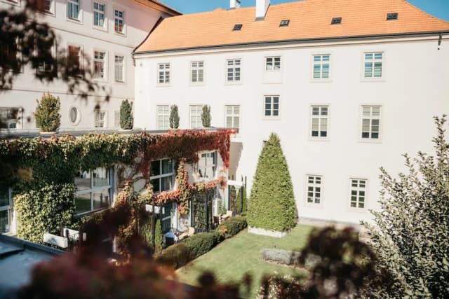 Mandarin Oriental, Prague-华丽客房, 1 张特大床, 花园景观-2