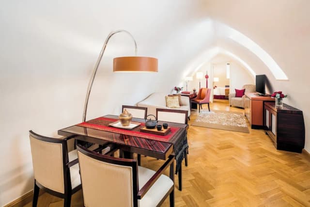 Mandarin Oriental, Prague-套房, 1 张特大床 (Monastery)-2
