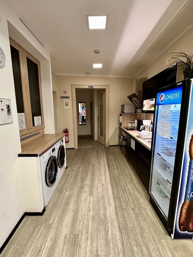 SKLEP REST 民宿-經濟三人房, 共用浴室-24