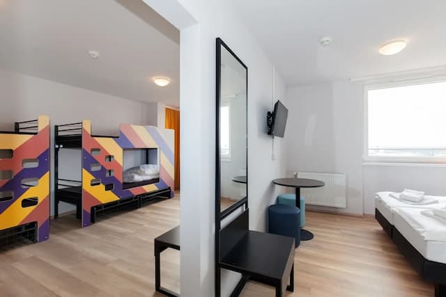 a&o 프라하 레아-룸 (6-Beds)-3