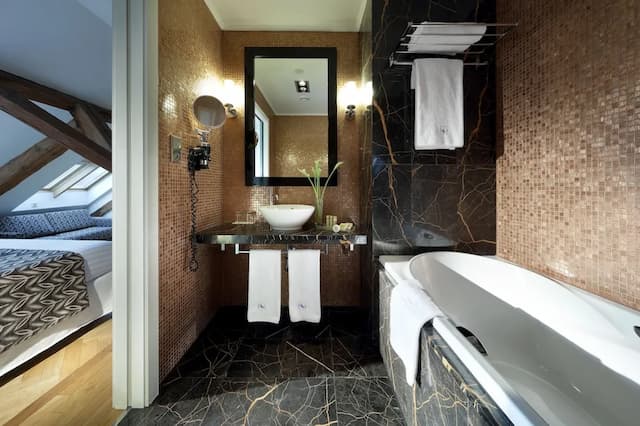 ユーロスターズ タリア-ファミリー ルーム (1 King Bed with Extra Bed)-5