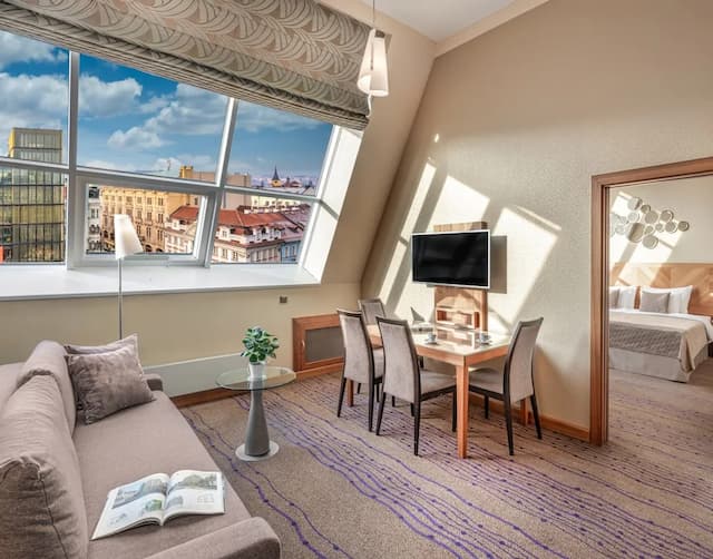 Crown Palace Adrez公寓-高級套房-1