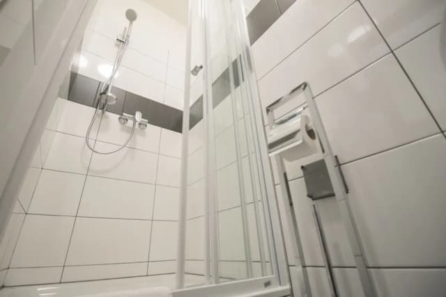 Narodni Stay-Deluxe Quadruple Room Atrium View-12