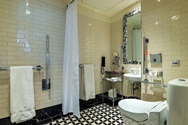 倫敦The Lalit飯店-普通客房 (Classroom)-4