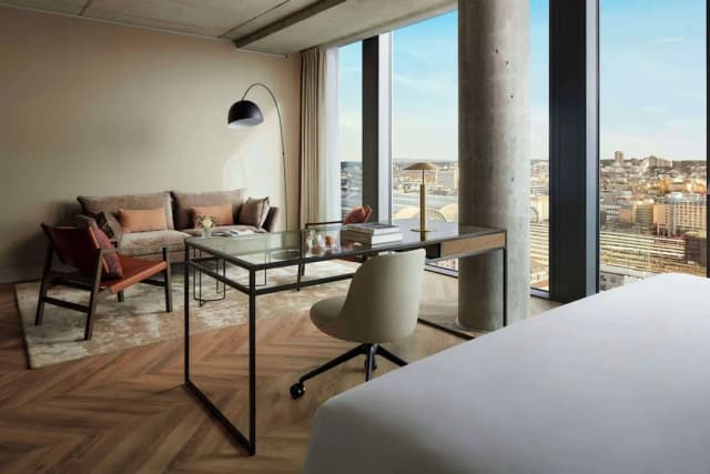 NH Collection Frankfurt Spin Tower-Suite-3