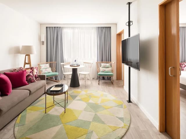 ノボテル バルセロナ コルネラ-スーペリア スイート クイーンベッド 1 台ソファーベッド付き-1