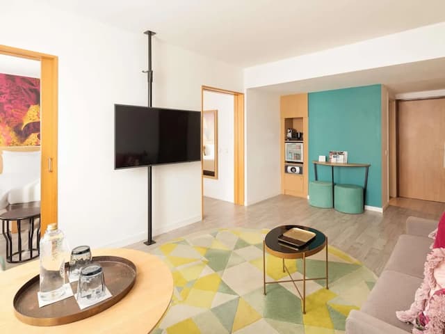 ノボテル バルセロナ コルネラ-スーペリア スイート クイーンベッド 1 台ソファーベッド付き-3