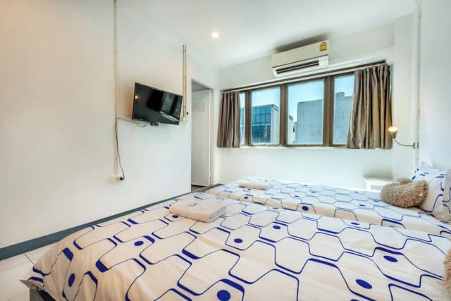 Sloth Hostel Don Mueang-Standard Twin Room Private Bathroom-4