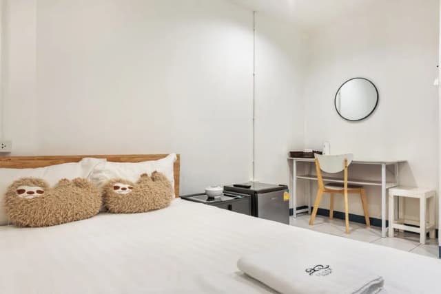 Sloth Hostel Don Mueang-Standard Double Room No Window-5
