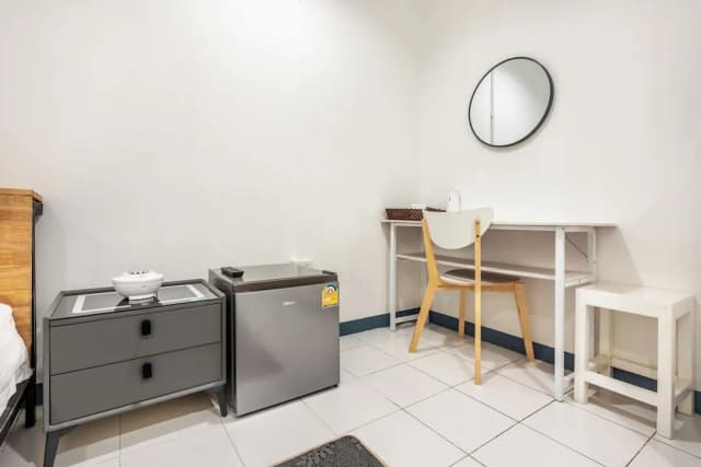 Sloth Hostel Don Mueang-Standard Double Room No Window-7
