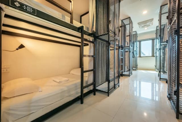 Sloth Hostel Don Mueang-12 Bed in Female Dormitory Shared Bathroom-6