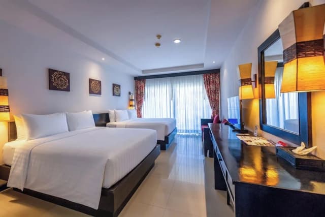 卡倫海灘地平線渡假村-Deluxe Double or Twin Room with Sea View-9