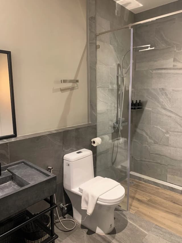 515 VICTORY Hotel-Superior No Windows-4