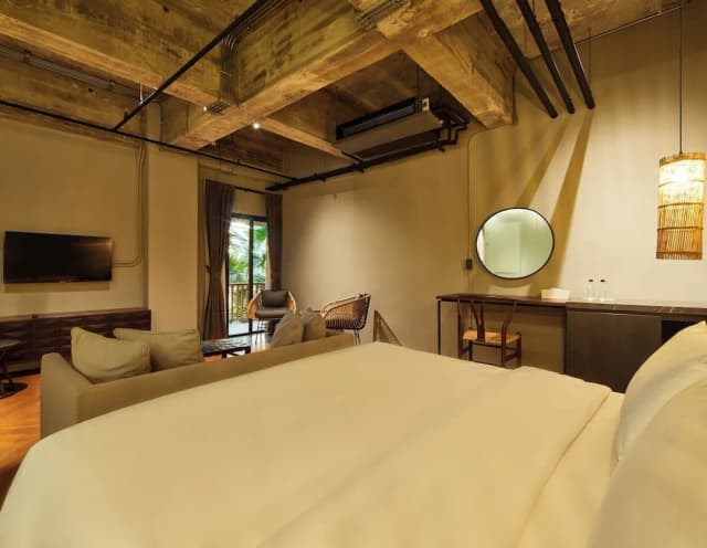 515 VICTORY Hotel-Grand Deluxe King Garden View-2