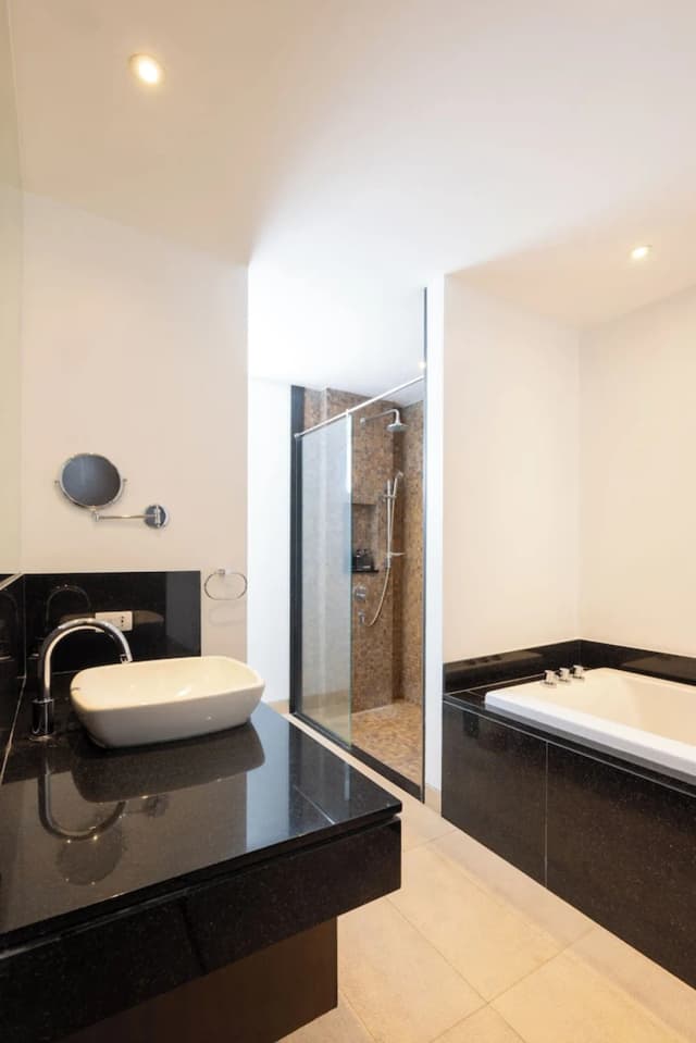 普吉島拉威 Selina Serenity 度假村-4 Bed Female Community Ensuite-4