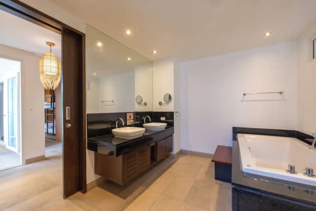 普吉島拉威 Selina Serenity 度假村-6 Bed Female Community Ensuite-5