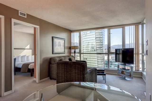 Carmana Hotel & Suites-Carmana 1-Bedroom Suite (1 Queen)-2